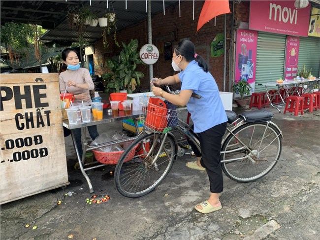 Gần 50% công nhân phải vay tiền để sinh hoạt, khám chữa bệnh (10/6/2022)